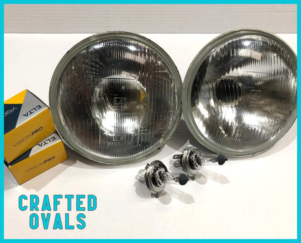 Halogen Conversion 7″ Headlights for Defender + H4 Bulbs RTC4615