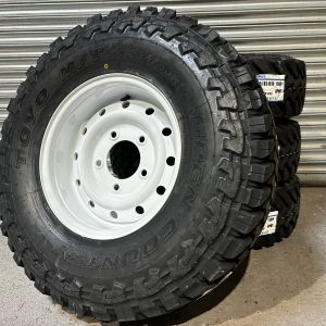 TOYO OPEN COUNTRY MUD Terrain 255/85r16 & White REME 16 x 7J Steel Rims to fit Defender x 4