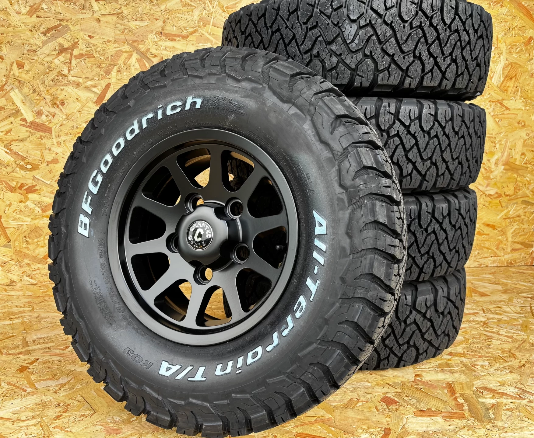 16″ SQUADRON SATIN BLACK ALLOYS + BFGOODRICH ALL TERRAIN KO3 – 265/75R16 TYRES X 5