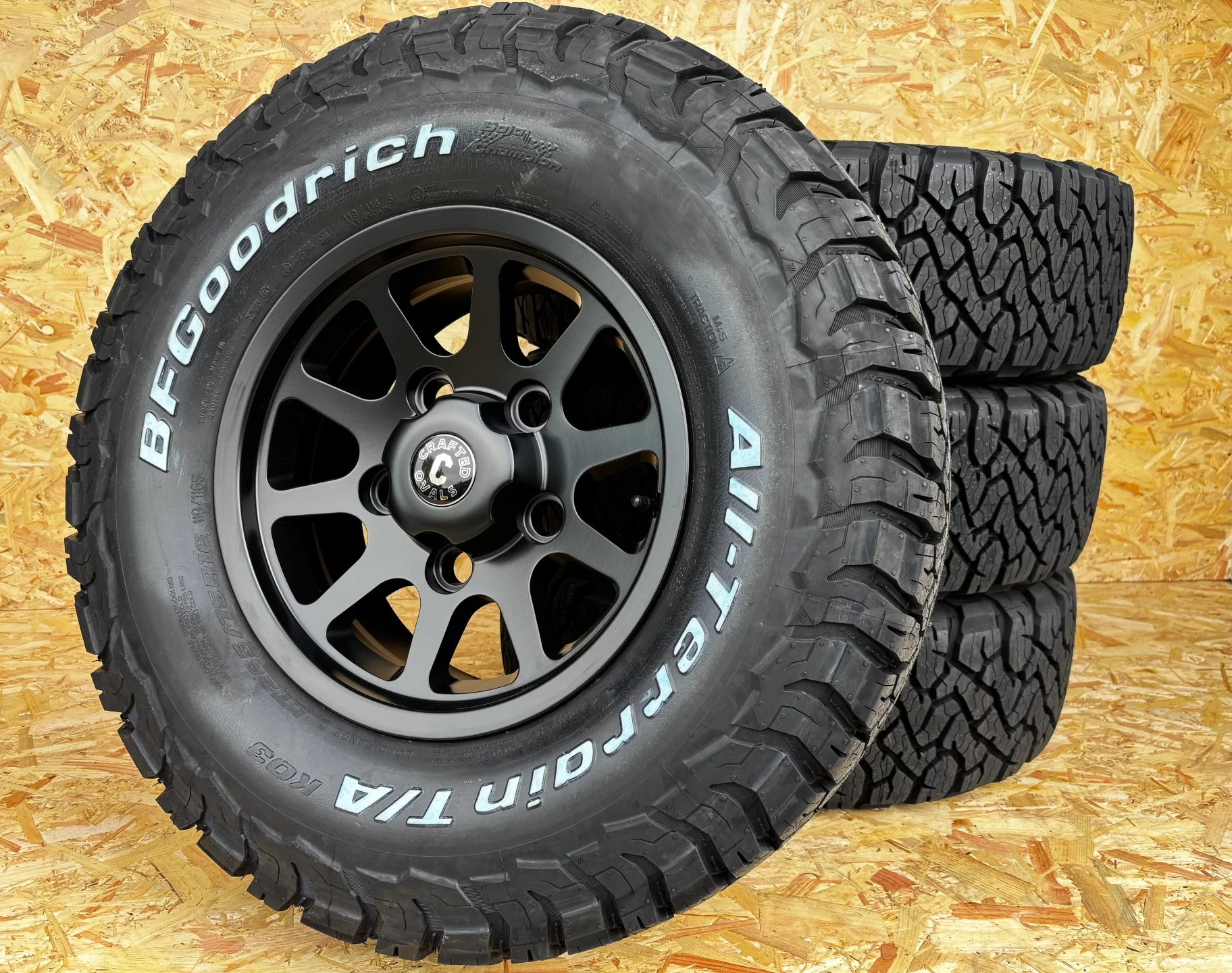 16″ SQUADRON SATIN BLACK ALLOYS + BFGOODRICH ALL TERRAIN KO3 – 265/75R16 TYRES X 4