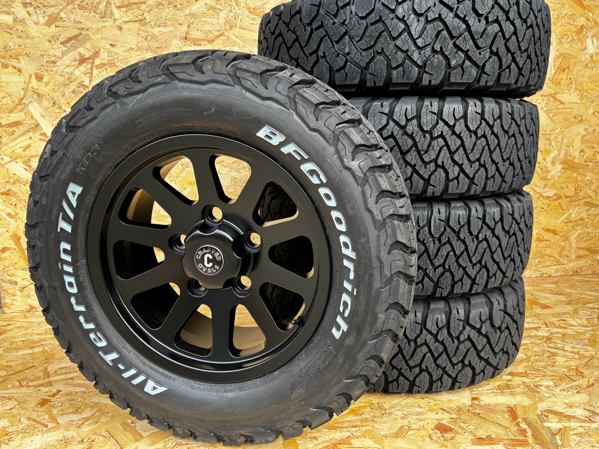 18″ SQUADRON SATIN BLACK ALLOYS + BFGOODRICH ALL TERRAIN KO3 – 265/65R18 TYRES X 5