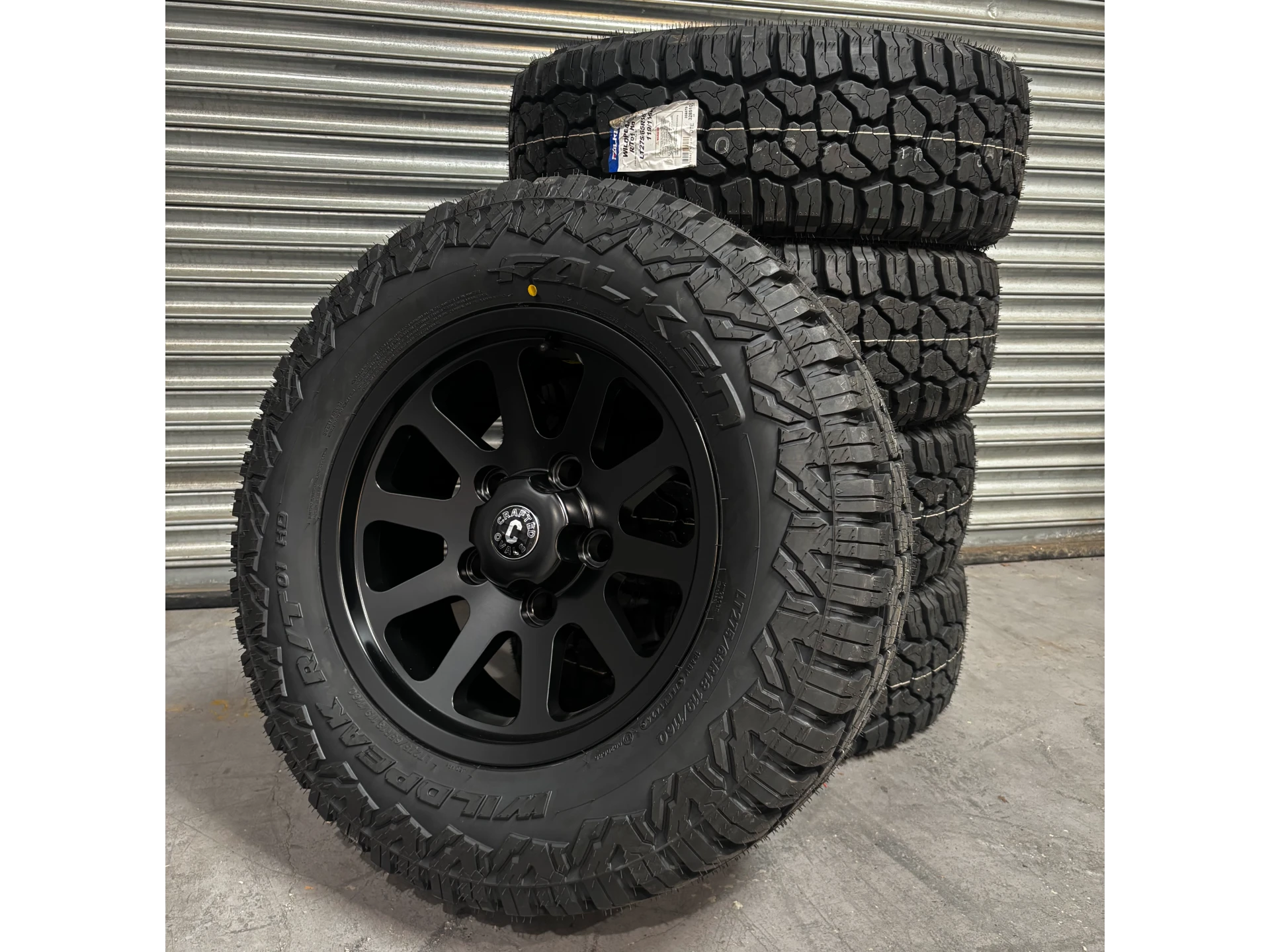 18″ SQUADRON SATIN BLACK ALLOYS + FALKEN WILDPEAK RT 275/65R18 TYRES X 5
