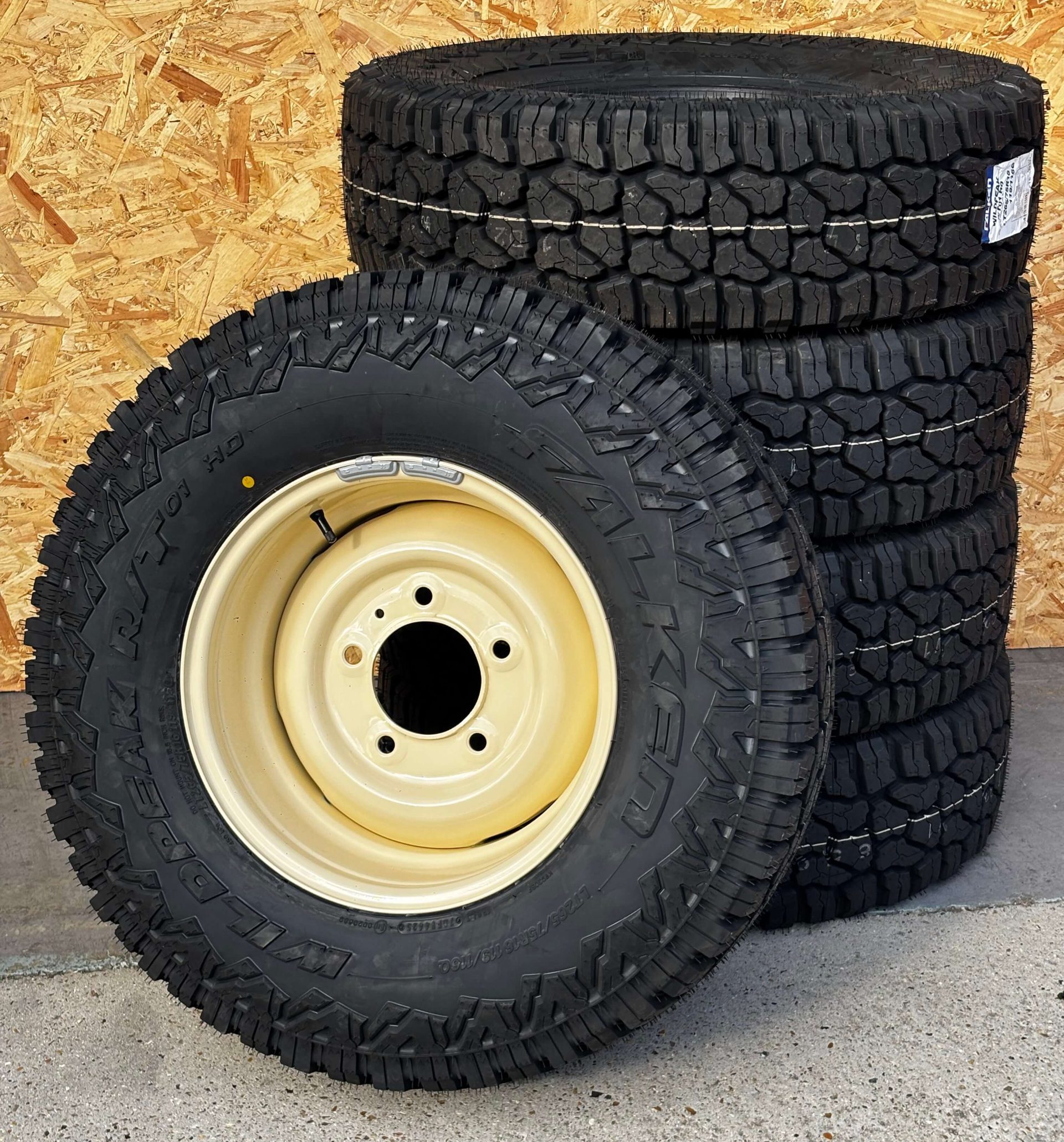 FALKEN WILDPEAK RUGGED TERRAIN 265/75R16 + 16 X 8 CLASSIC LIMESTONE RIMS X 5