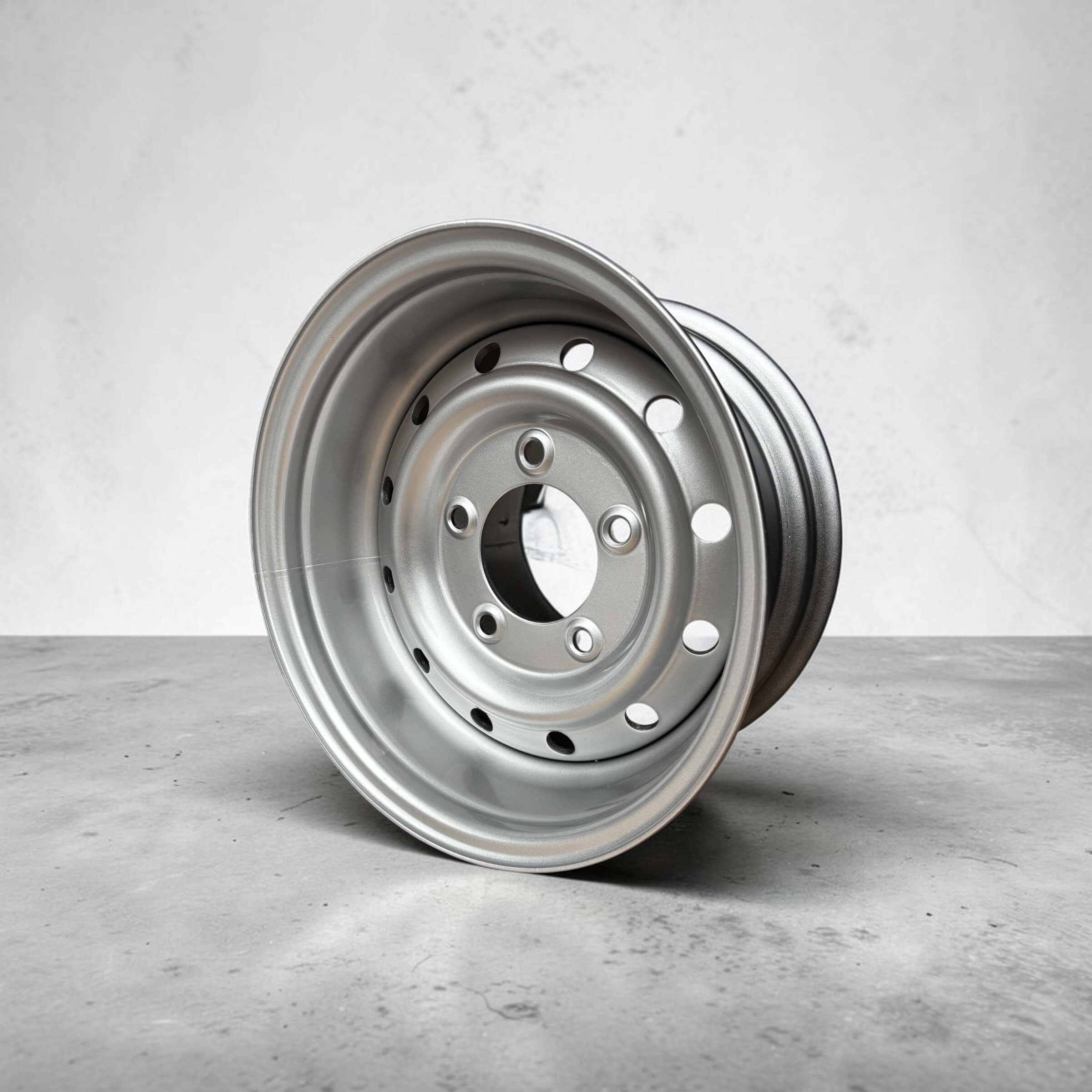 REME 16″ X 8 HEAVY DUTY STEEL WHEEL – SILVER