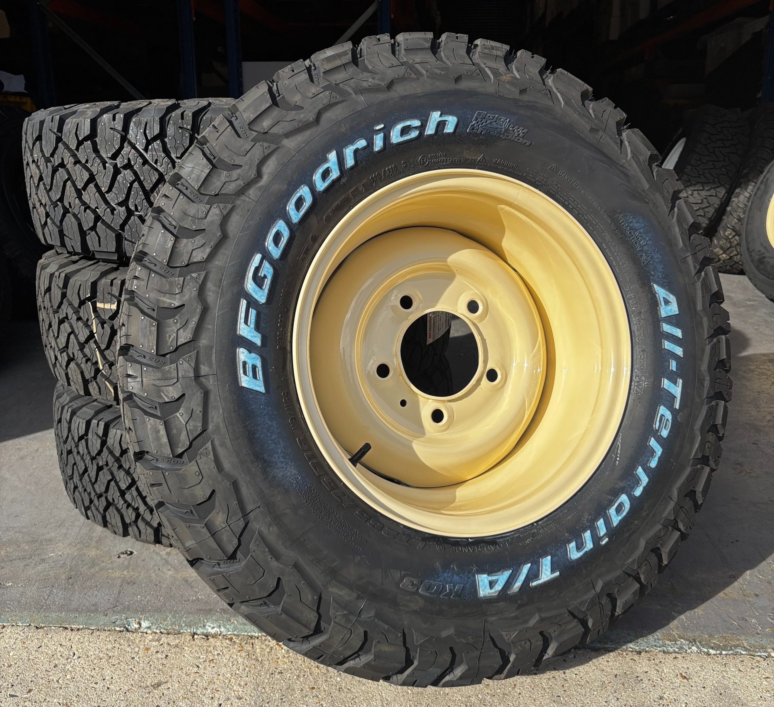 BFGOODRICH ALL TERRAIN KO3 265/75R16 + 16 X 8 CLASSIC LIMESTONE RIMS X 4